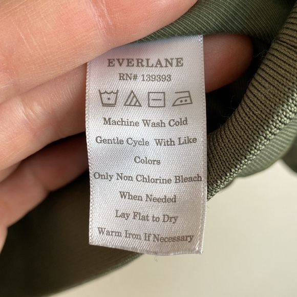 Everlane E2 capsule bomber jacket women’s XL army green EUC - Picture 5 of 7